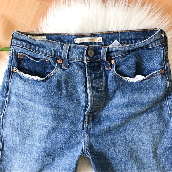 Levi’s Wedgie Straight Raw Hem Ankle Jeans Size 27 - Picture 3 of 8